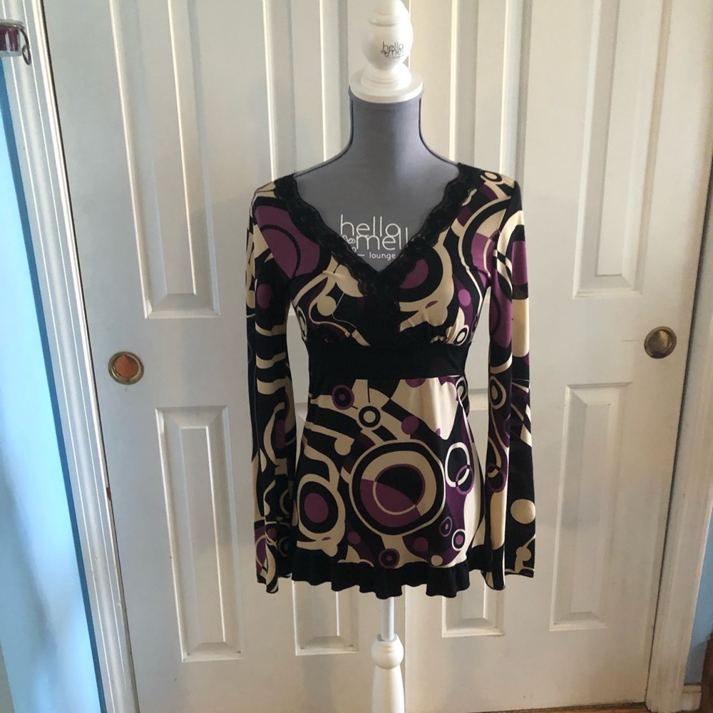 Women’s long sleeve purple/black/tan shirt w lace